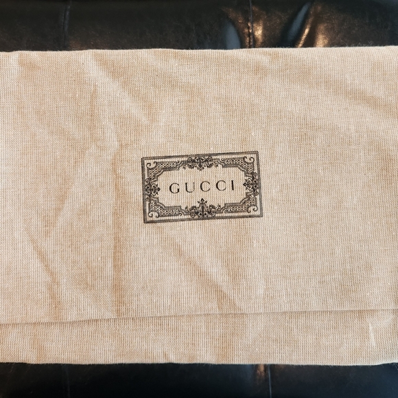 EUC Gucci sandals with gold hardware - Picture 12 of 12